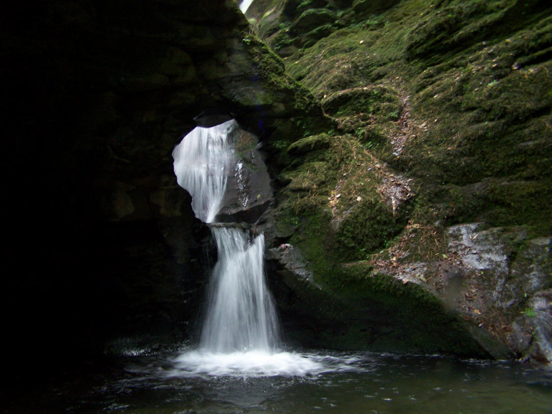 St Nectans Waterfall   Image copyright Kevin Edwards