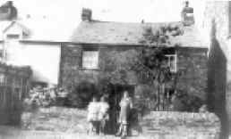 Lovely Old Cottage circa 1930s