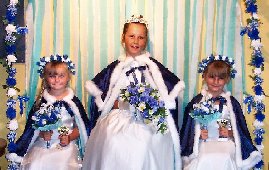 Fairy Queen & Attendants Pose For Pictures
